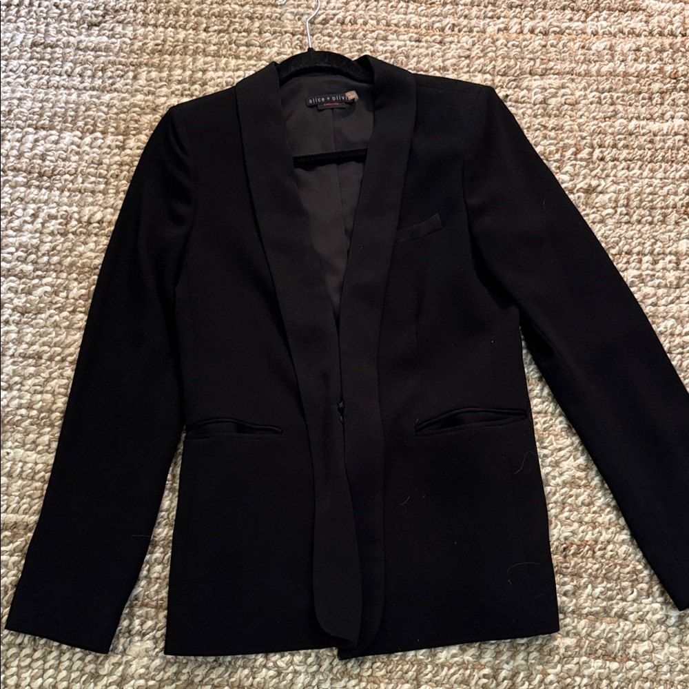 Alice + Olivia Black Shawl Collar Tuxedo Blazer